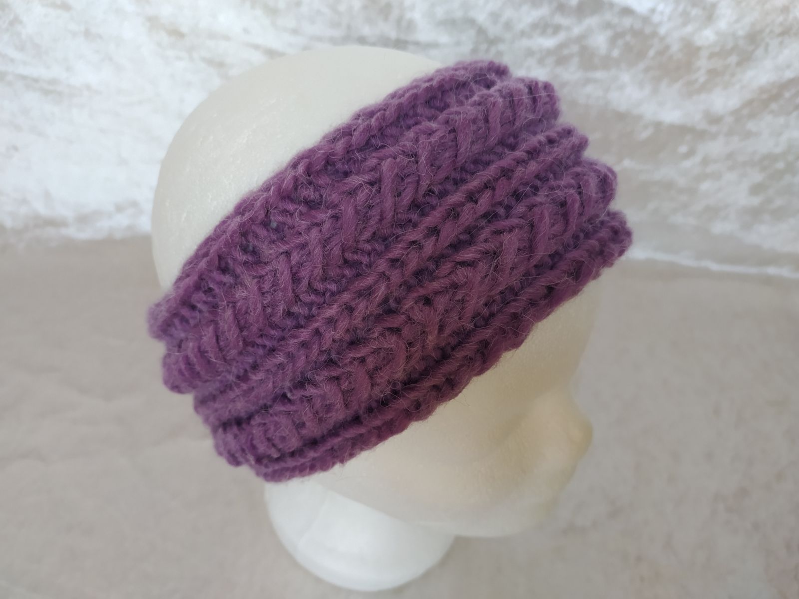 Blog-Inhaltsbild für 'Kostenlose Strickanleitung Stirnband Verschlungen'