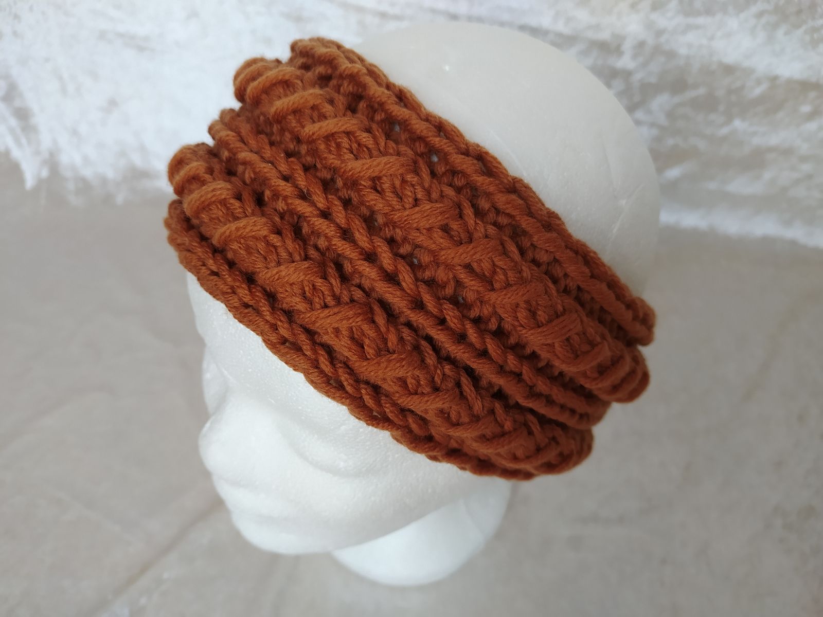 Blog-Inhaltsbild für 'Kostenlose Strickanleitung Stirnband Verschlungen'