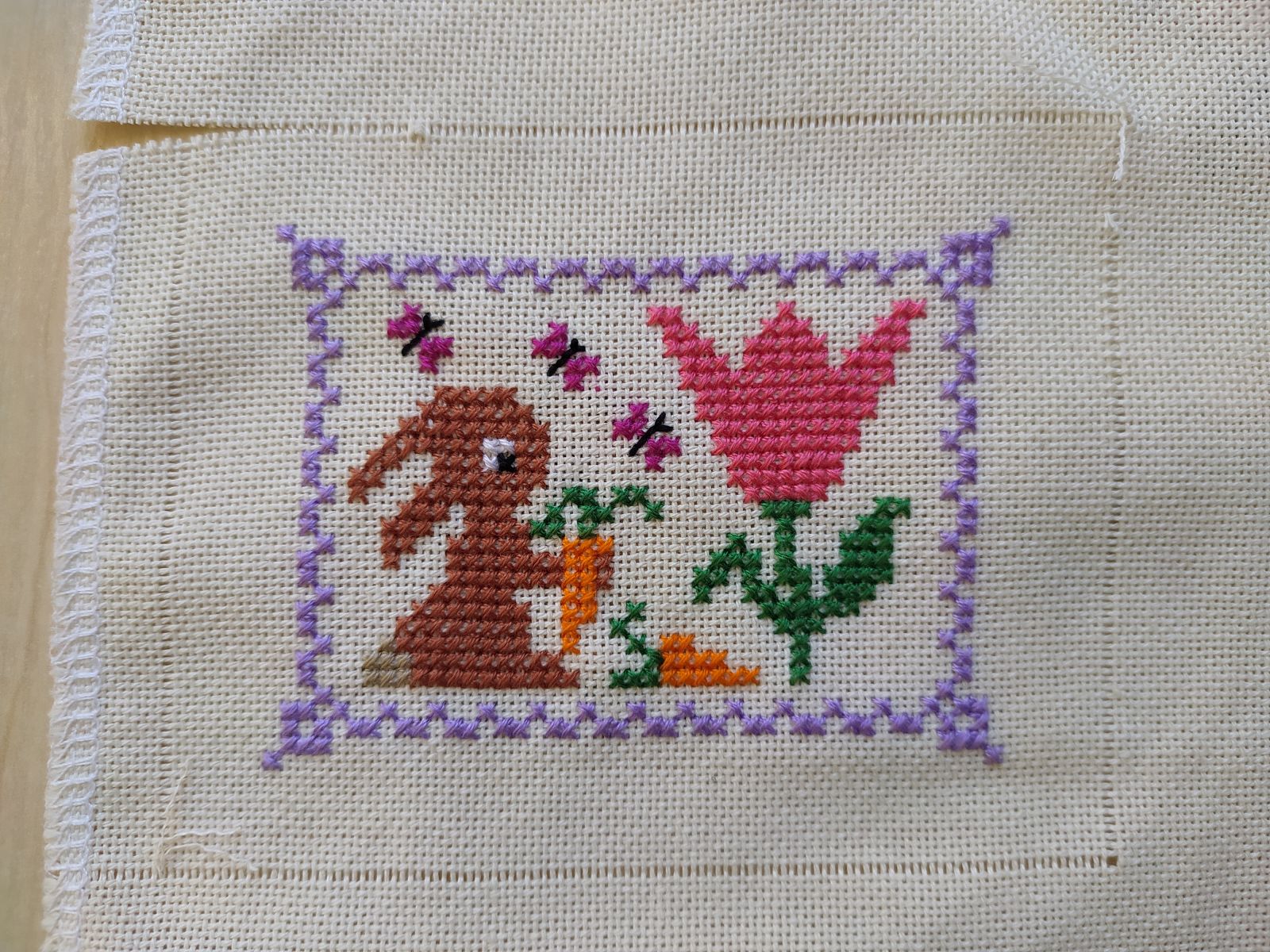 Blog-Inhaltsbild für 'Freebie - Kreuzstich Ostern - Osterhase'