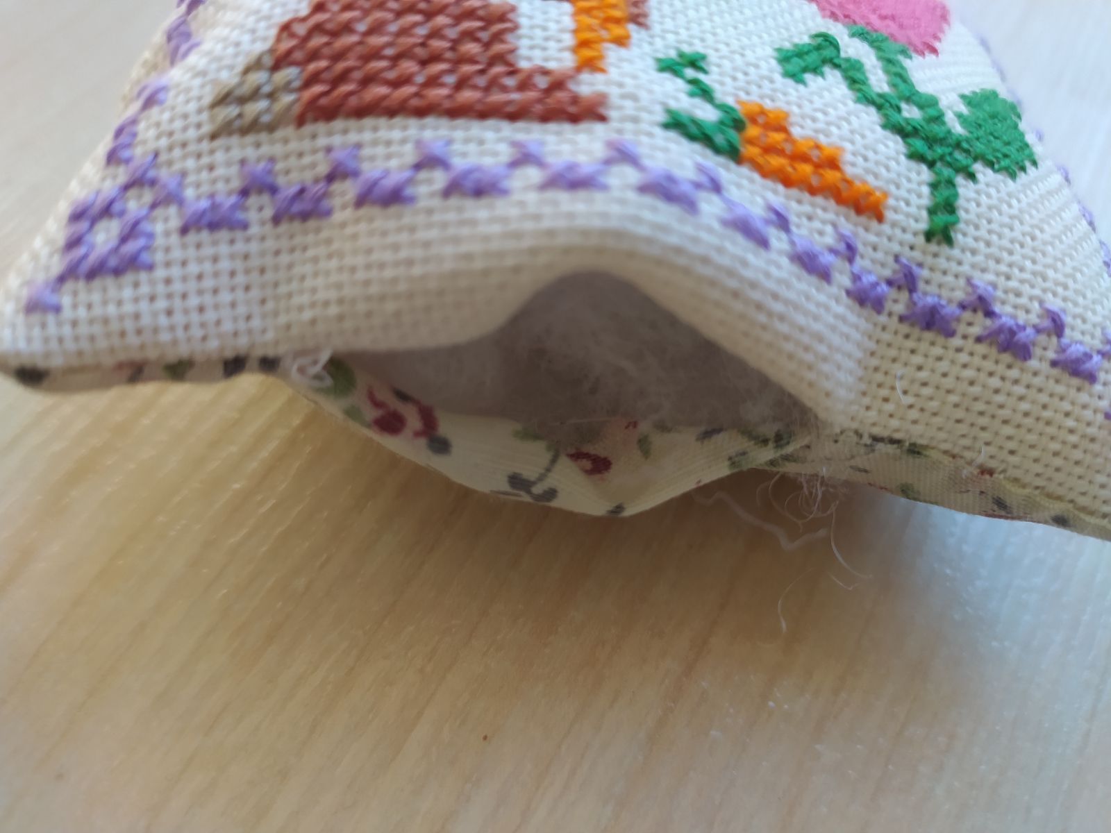 Blog-Inhaltsbild für 'Freebie - Kreuzstich Ostern - Osterhase'