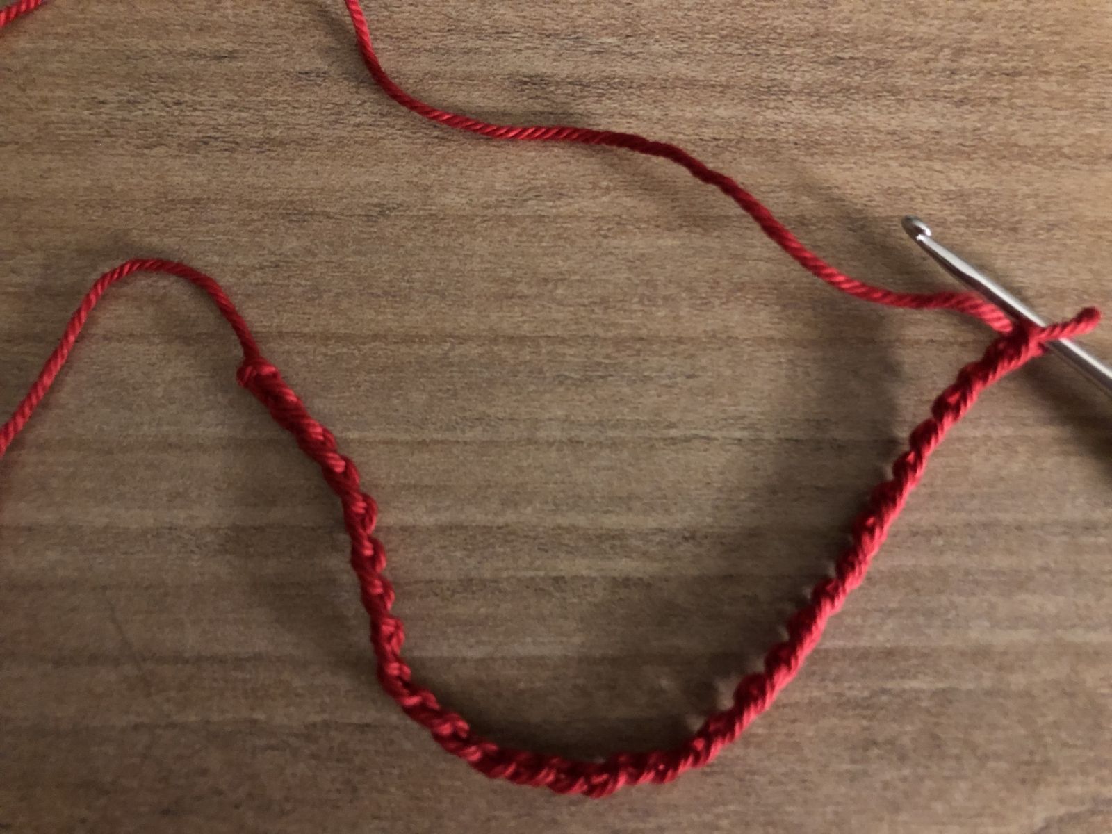 Blog-Inhaltsbild für 'Mit ganz viel Liebe einen Liebesbriefhalter häkeln'