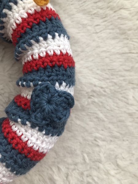 Blog-Inhaltsbild für 'Häkelanleitung maritimer Kranz'