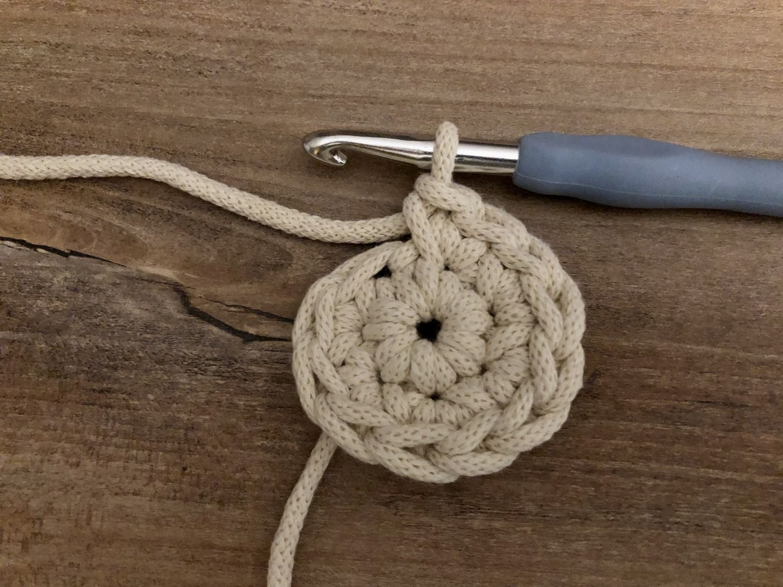 Blog-Inhaltsbild für 'Baby-Wickeln mit Häkelideen zu etwas Besonderem machen'