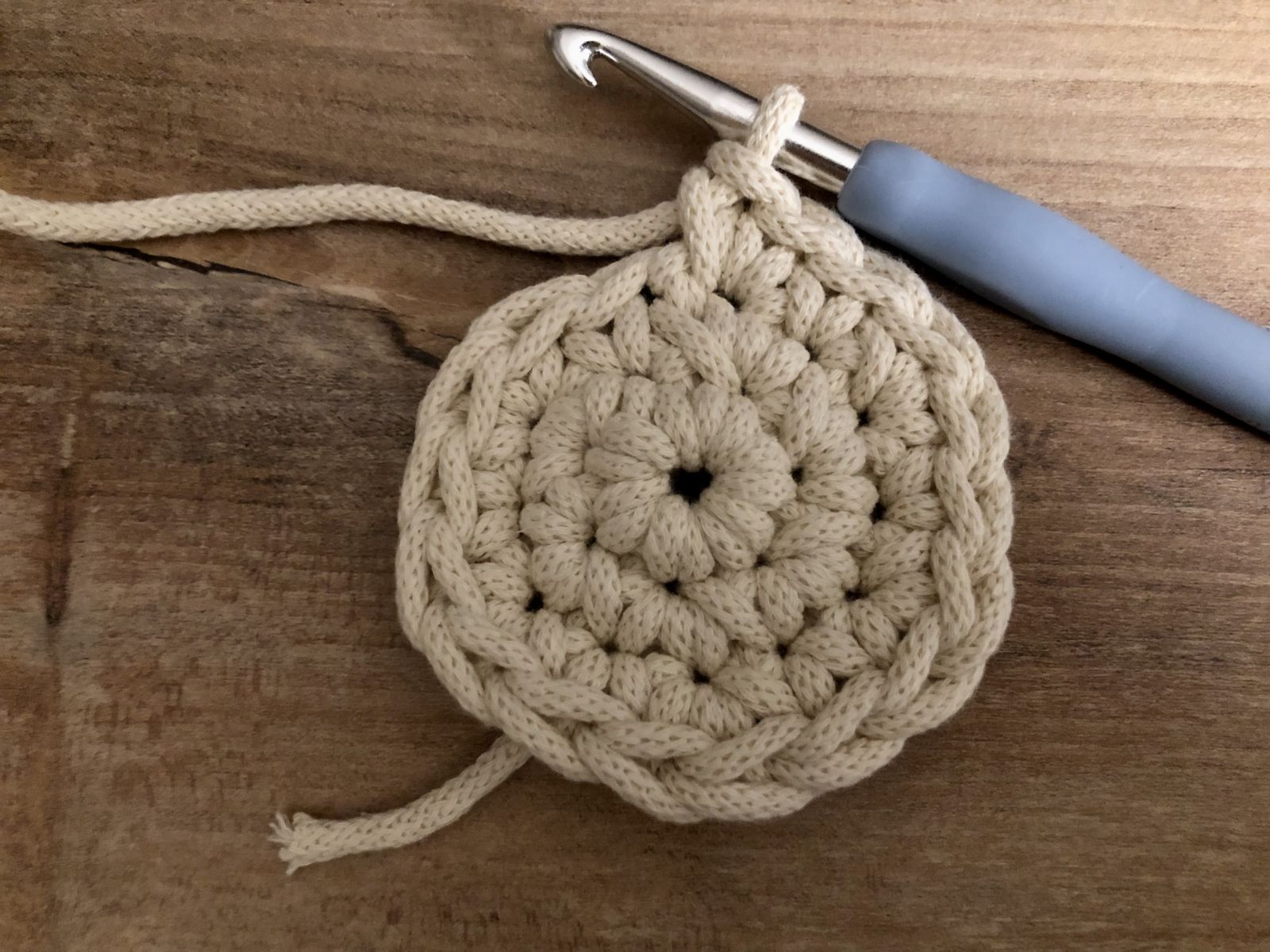 Blog-Inhaltsbild für 'Baby-Wickeln mit Häkelideen zu etwas Besonderem machen'