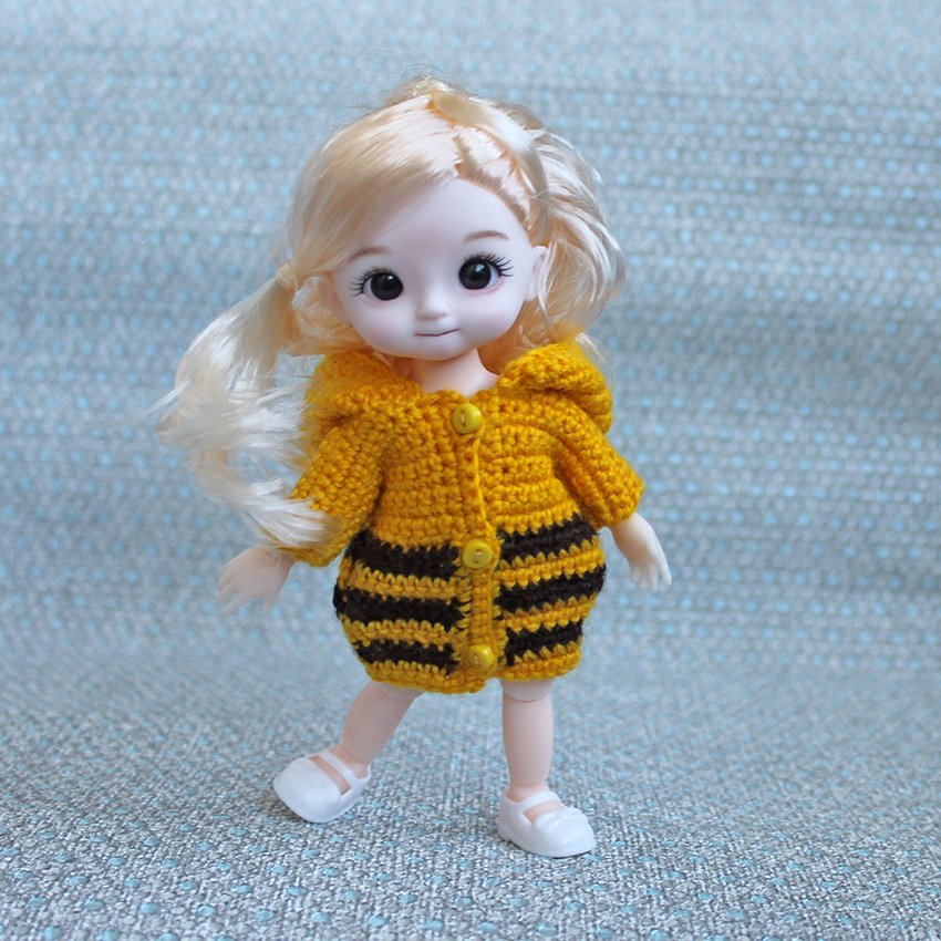Blog content image for 'Bee dress for a small doll'