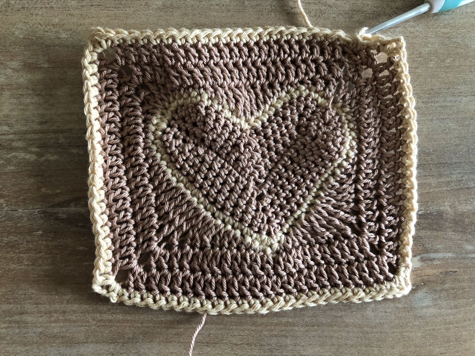 Blog-Inhaltsbild für 'Crochet washcloths - tips and tricks for baby care'