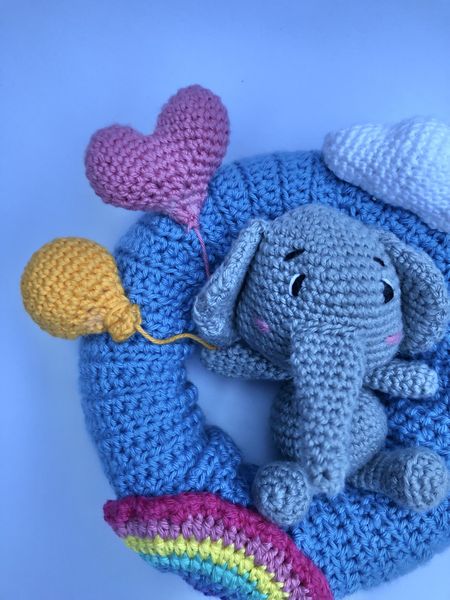 Blog-Inhaltsbild für 'Häkelanleitung Elefanten-Kranz'