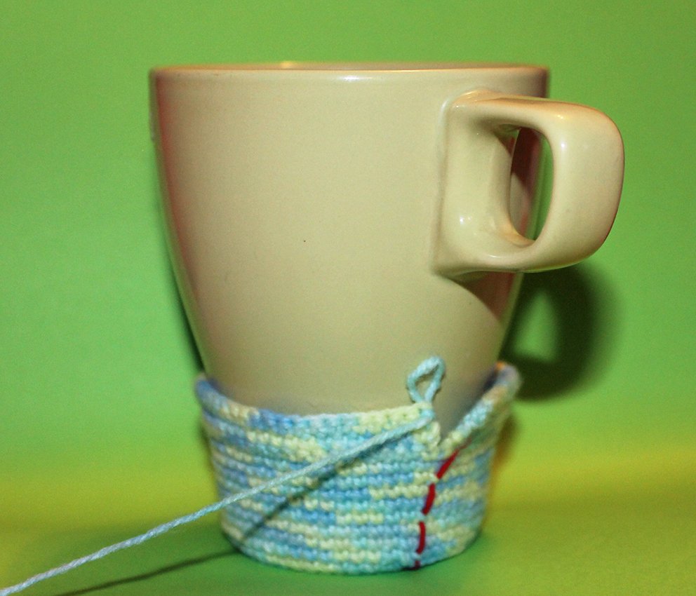 Blog-Inhaltsbild für 'Gehäkelter Tassenwärmer mit Teddybären'