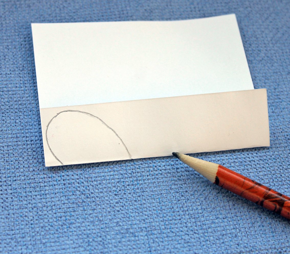 Blog content image for 'Heart & crochet hook brooch'