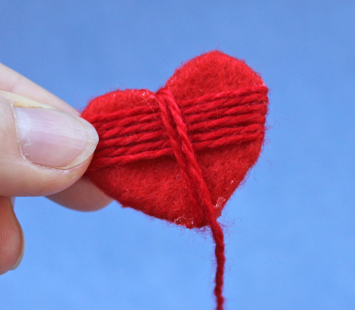 Blog content image for 'Heart & crochet hook brooch'