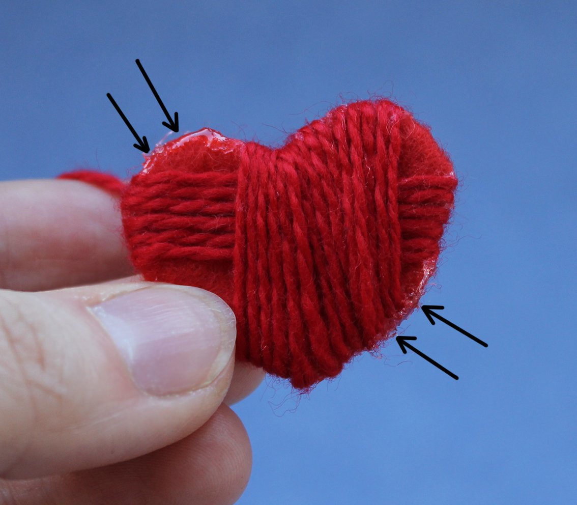 Blog content image for 'Heart & crochet hook brooch'