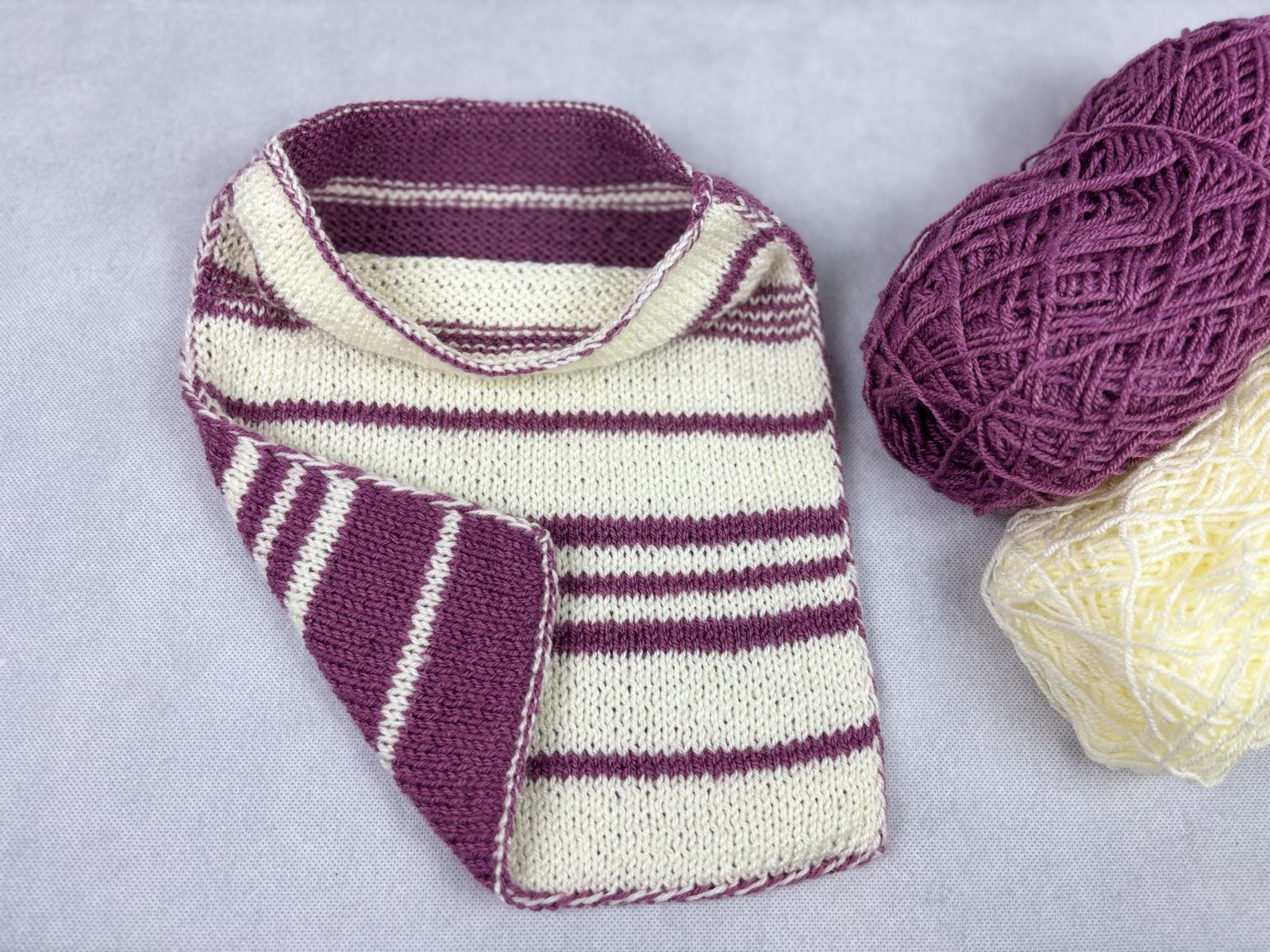 Blog-Inhaltsbild für 'Doubleface Stricken: Was kann man mit dem Hohlraum zwischen den beiden Seiten des Doubleface Gestricks machen?'