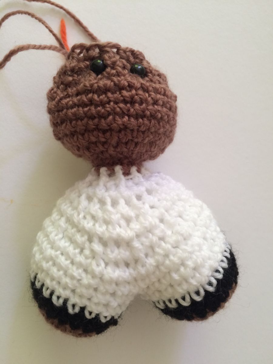 Blog-Inhaltsbild für 'Kostenlose Häkelanleitung - Kleines Fan-Bärchen'