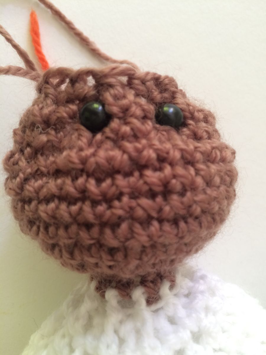 Blog-Inhaltsbild für 'Kostenlose Häkelanleitung - Kleines Fan-Bärchen'