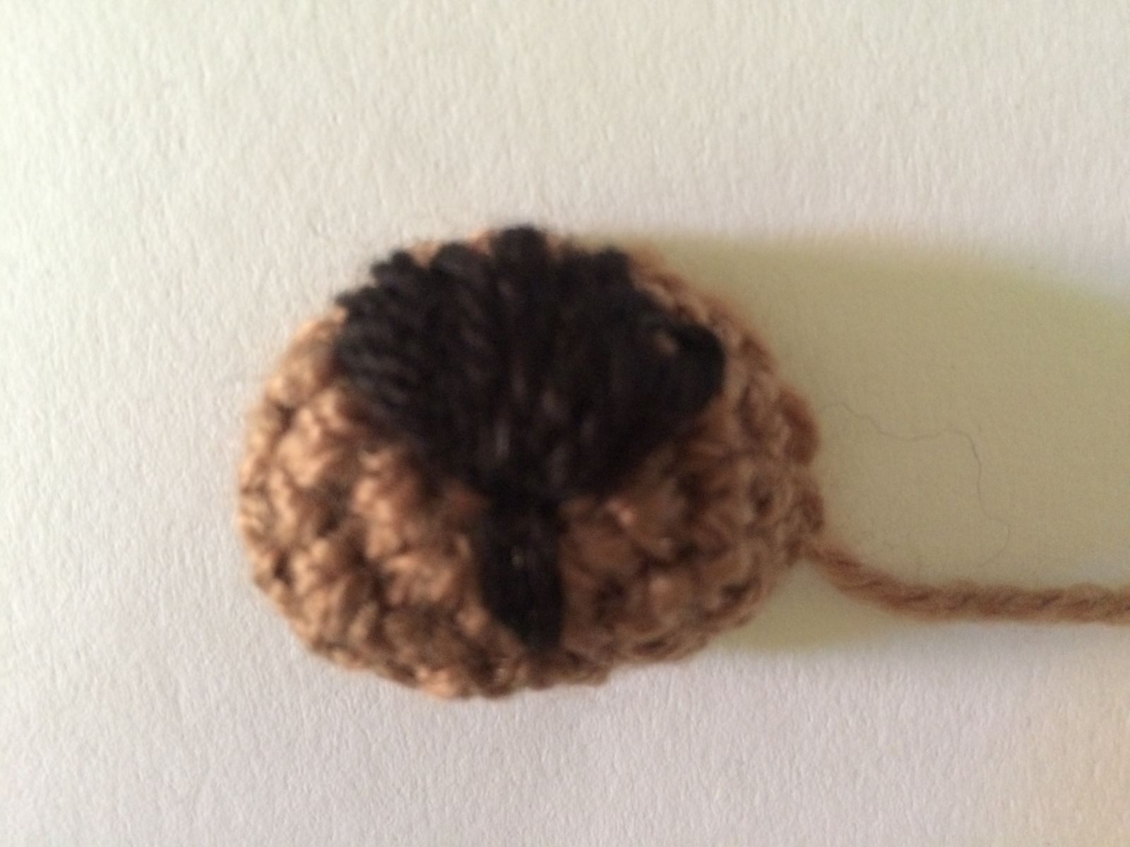 Blog-Inhaltsbild für 'Kostenlose Häkelanleitung - Kleines Fan-Bärchen'