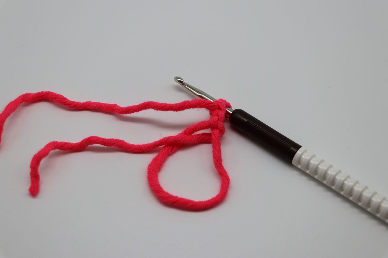 Blog-Inhaltsbild für 'Kostenlose Häkelanleitung für die kleinen Herzchen'