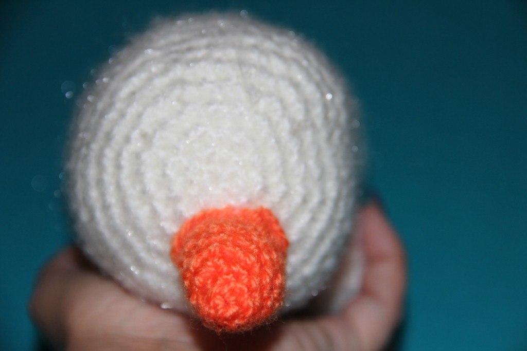 Blog-Inhaltsbild für 'Kostenlose Häkelanleitung - Kleiner Schneemann mit seinem Kuschelstern'