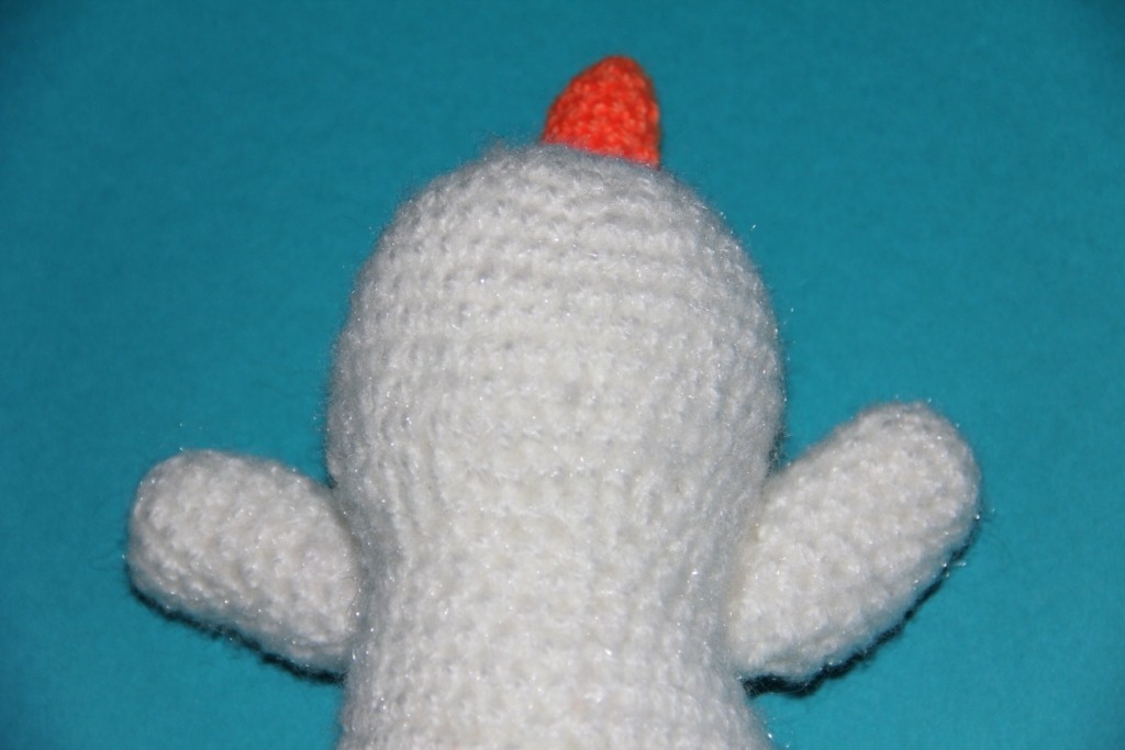 Blog-Inhaltsbild für 'Kostenlose Häkelanleitung - Kleiner Schneemann mit seinem Kuschelstern'