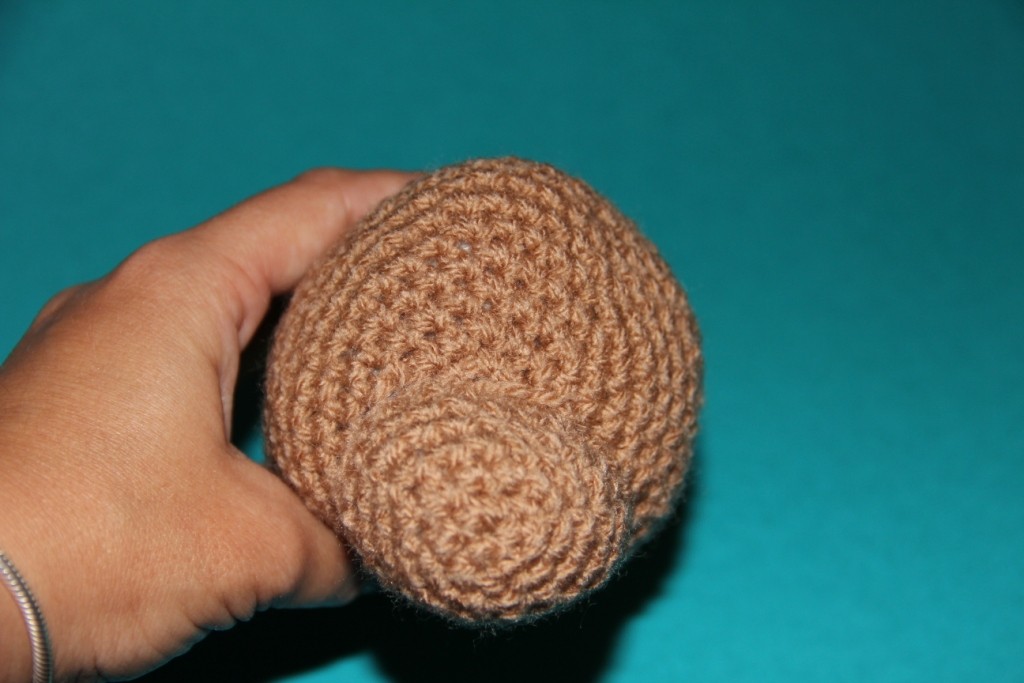 Blog-Inhaltsbild für 'Kostenlose Häkelanleitung - Kleines Rentier und sein Kuschelkissen'