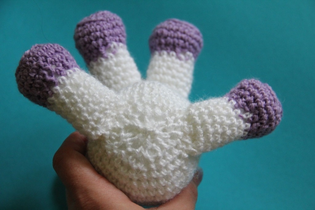 Blog-Inhaltsbild für 'Kostenlose Häkelanleitung - Kleines Einhorn'