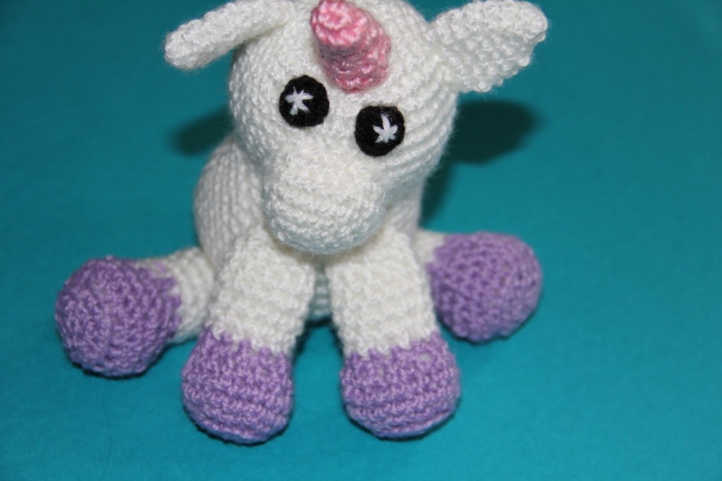 Blog-Inhaltsbild für 'Kostenlose Häkelanleitung - Kleines Einhorn'