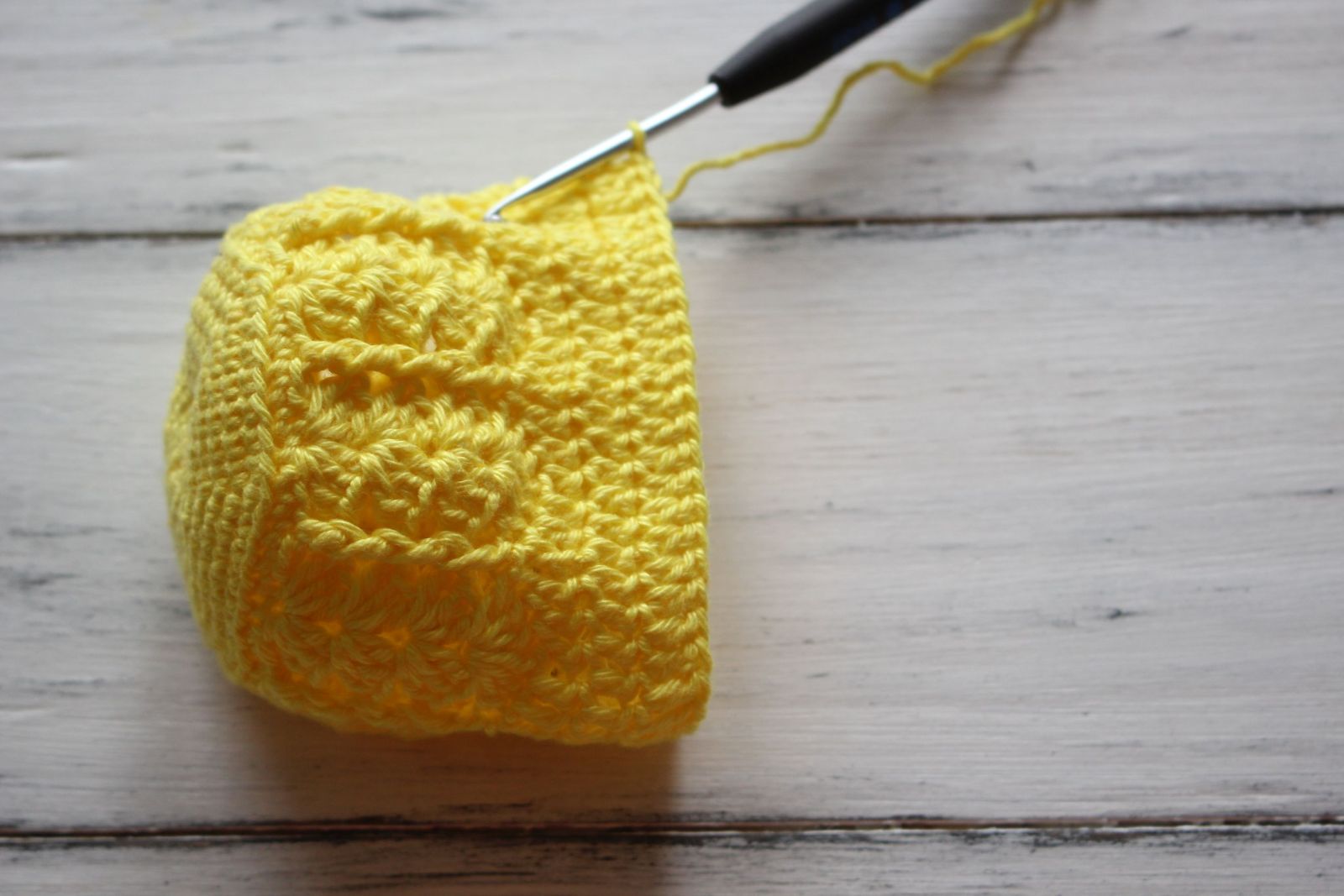 Blog-Inhaltsbild für 'Kostenlose Anleitung für Puppen Häkeltasche'