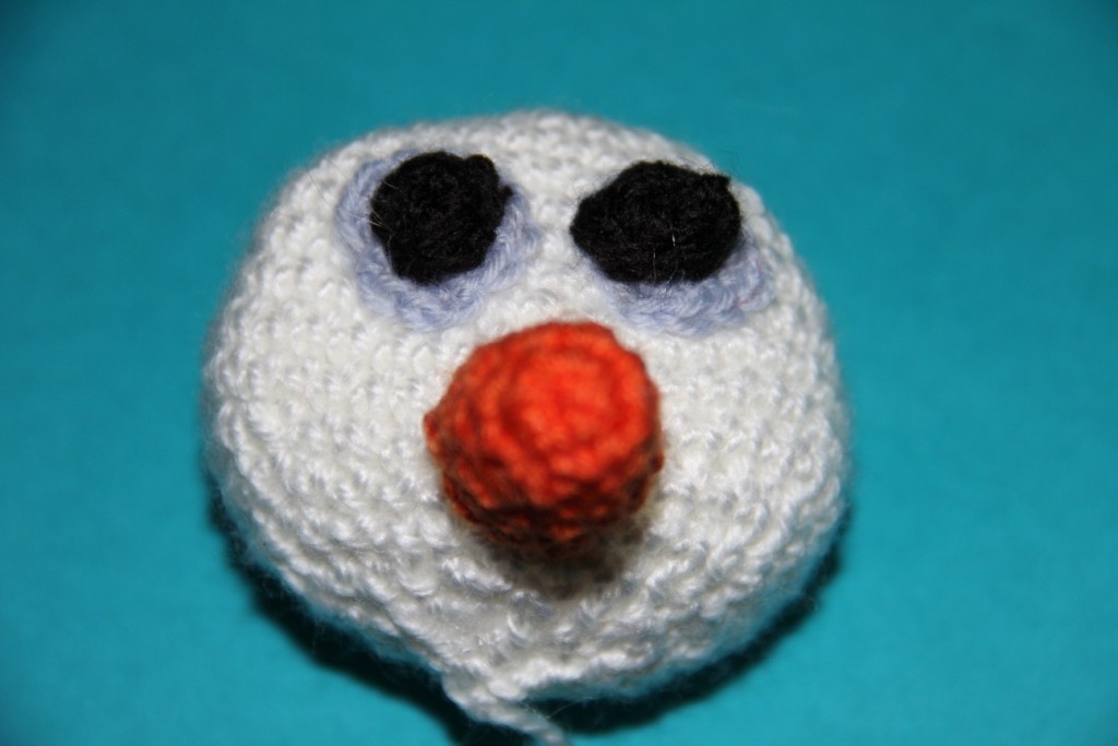 Blog-Inhaltsbild für 'Kostenlose Häkelanleitung - Geschenkidee - Kleiner Schneemann als Untersetzer'