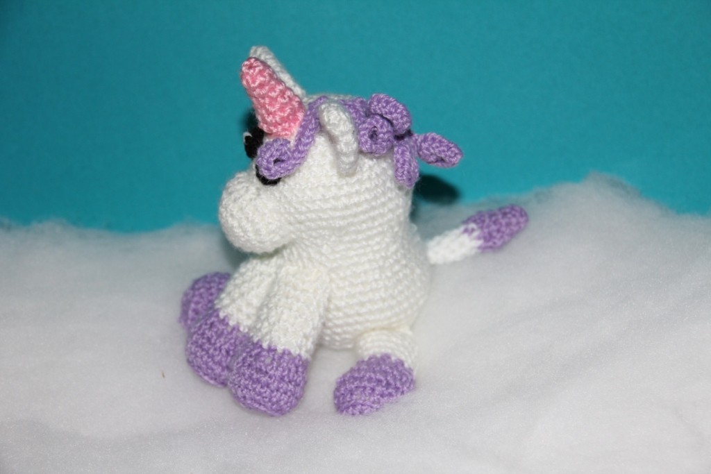 Blog-Inhaltsbild für 'Kostenlose Häkelanleitung - Kleines Einhorn'