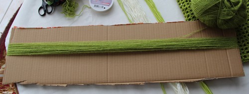 Blog-Inhaltsbild für 'Kostenlose Häkelanleitung: Kissen mit Fransen aus Wollresten - für Häkelanfänger geeignet'