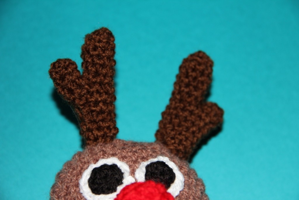 Blog-Inhaltsbild für 'Kostenlose Häkelanleitung - Geschenkidee - Kleines Rentier als Untersetzer'