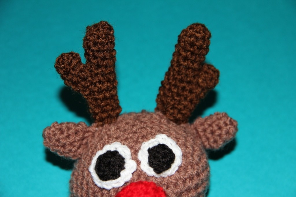 Blog-Inhaltsbild für 'Kostenlose Häkelanleitung - Geschenkidee - Kleines Rentier als Untersetzer'