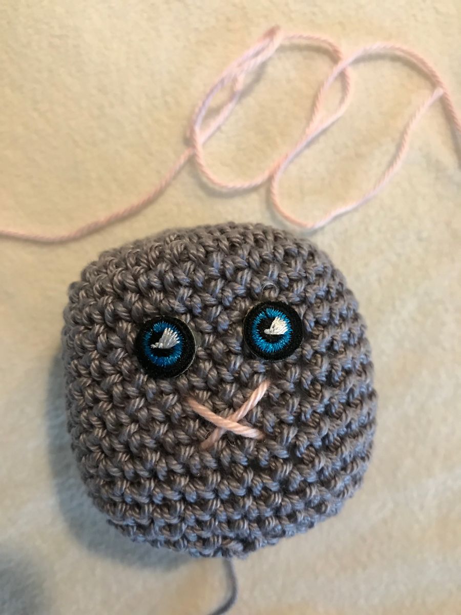 Blog-Inhaltsbild für 'Hase mit Korb häkeln'