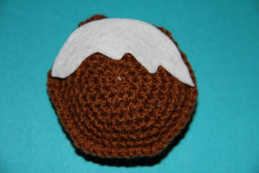 Blog-Inhaltsbild für 'Kostenlose Häkelanleitung - Kleine gehäkelte Lebkuchenanhänger'