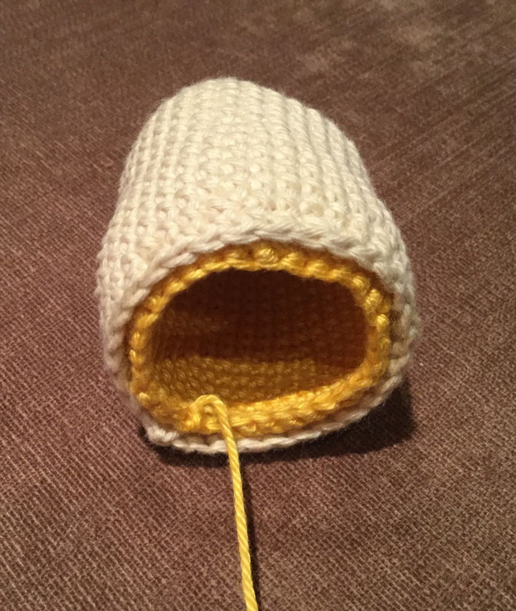 Blog-Inhaltsbild für 'kostenlose Häkelanleitung Wendeküken „Pieps“'