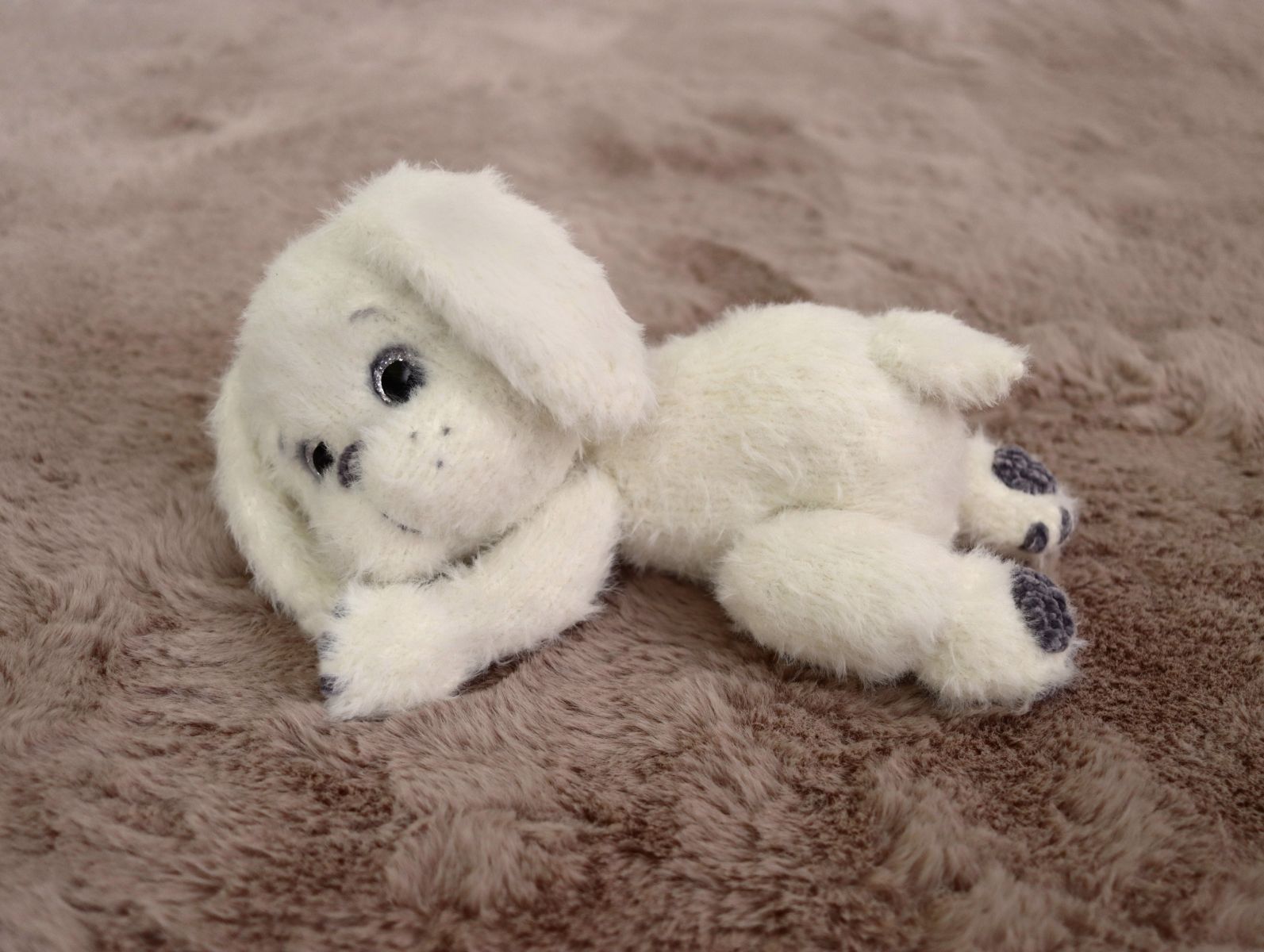 Blog-Inhaltsbild für 'Strickanleitung: Flauschiger Hund'