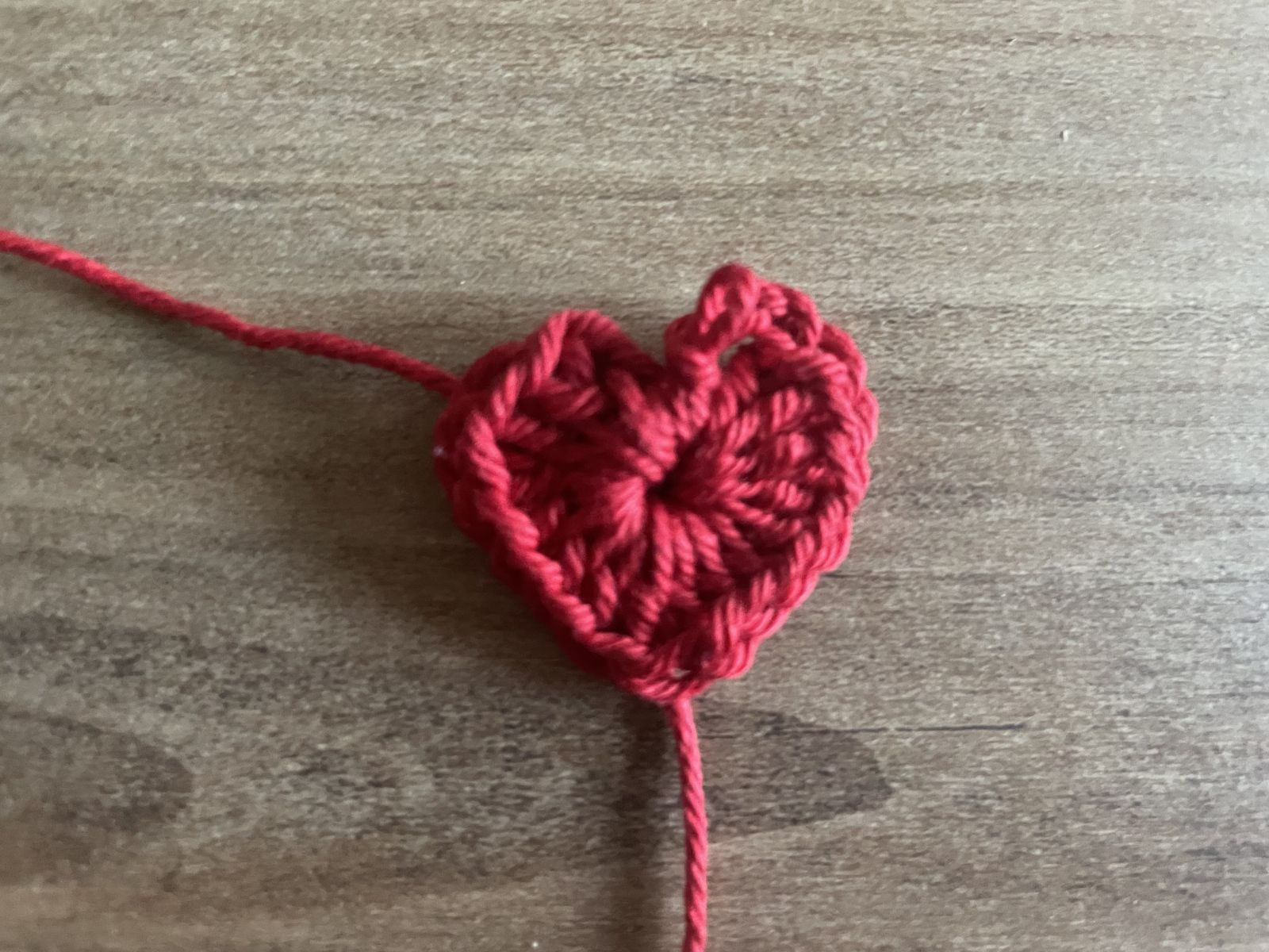 Blog content image for 'Crochet fun for the whole family: free instructions for ladybugs for windows and memory game'