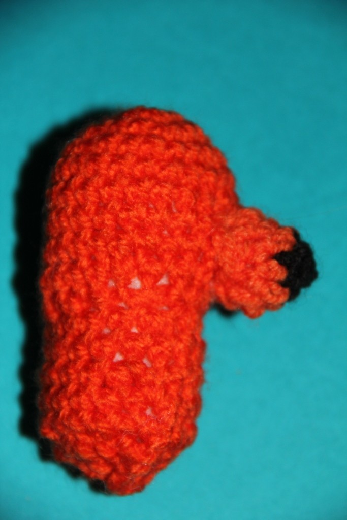 Blog-Inhaltsbild für 'Kostenlose Häkelanleitung - Kleiner Fuchs als Schlüsselanhänger oder Taschenbaumler'