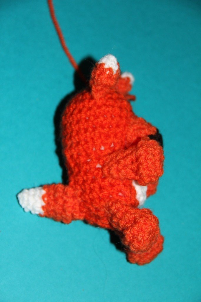 Blog-Inhaltsbild für 'Kostenlose Häkelanleitung - Kleiner Fuchs als Schlüsselanhänger oder Taschenbaumler'