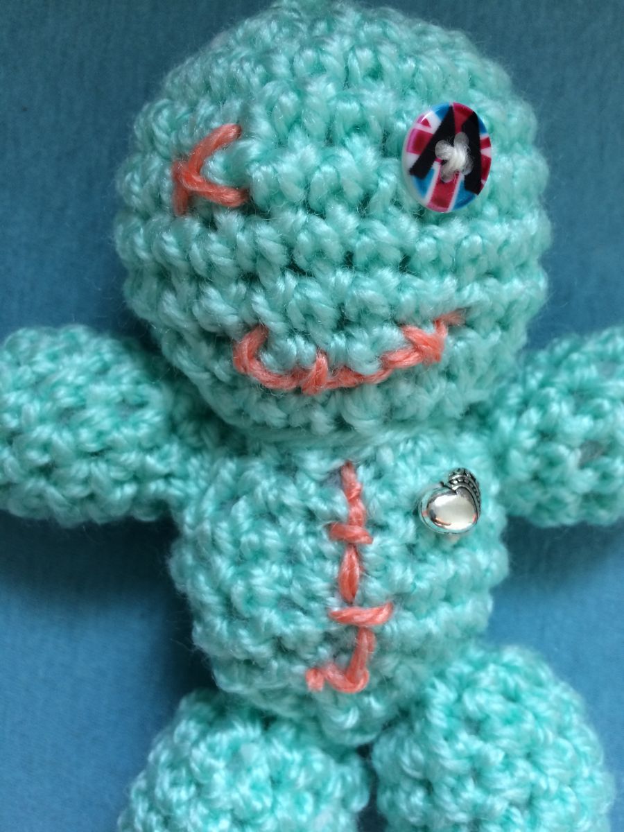 Blog-Inhaltsbild für 'Kostenlose Häkelanleitung - Kleines Voodoo Püppchen'