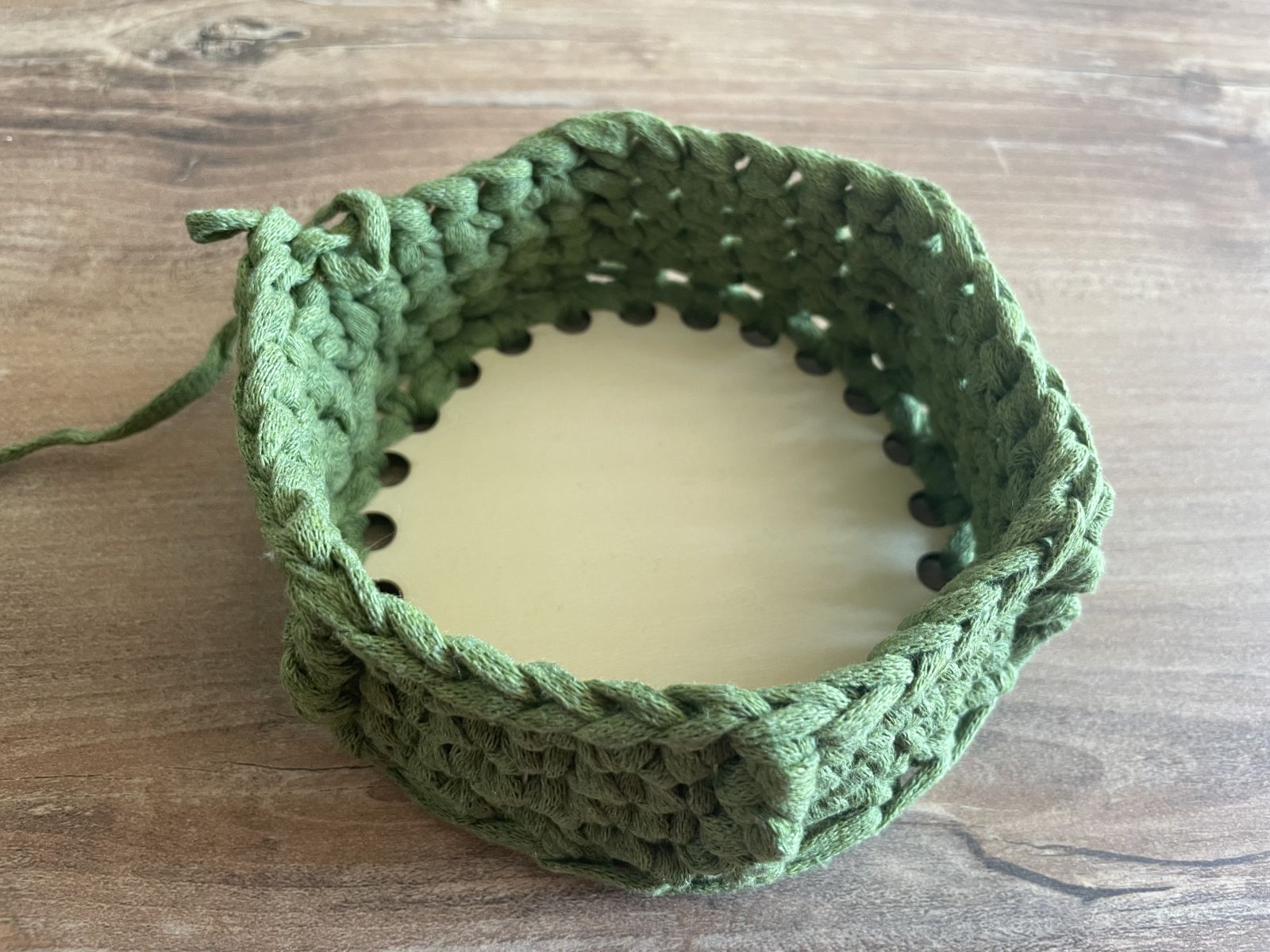 Blog content image for 'Start the School Year Creatively: Free Crochet Pattern for a Stylish Pencil-Shaped Holder!'