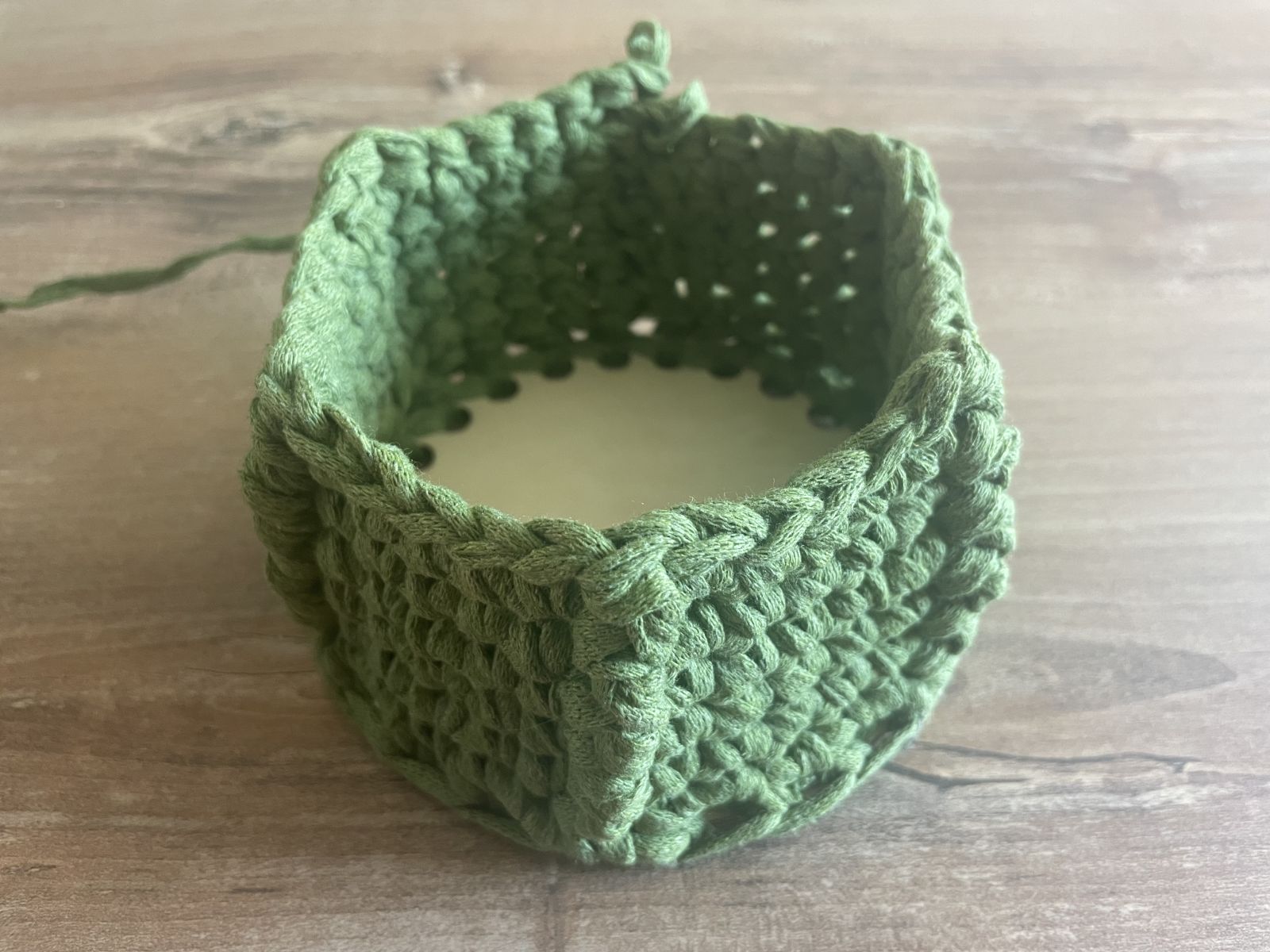 Blog content image for 'Start the School Year Creatively: Free Crochet Pattern for a Stylish Pencil-Shaped Holder!'