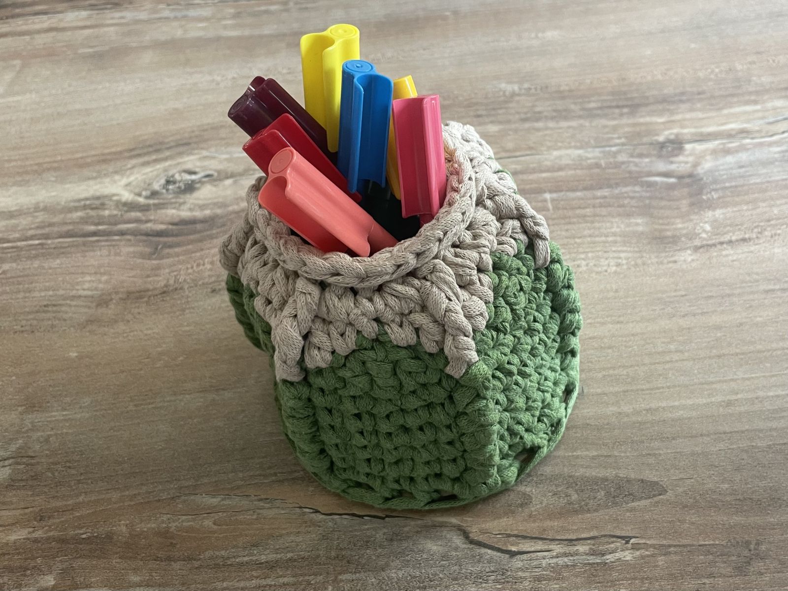 Blog content image for 'Start the School Year Creatively: Free Crochet Pattern for a Stylish Pencil-Shaped Holder!'