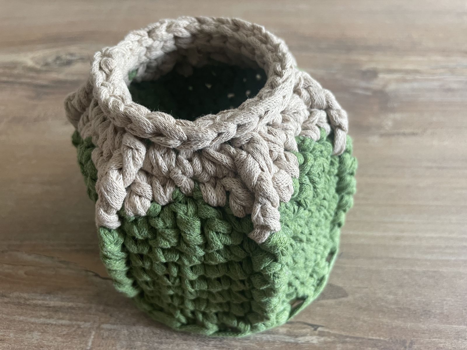 Blog content image for 'Start the School Year Creatively: Free Crochet Pattern for a Stylish Pencil-Shaped Holder!'