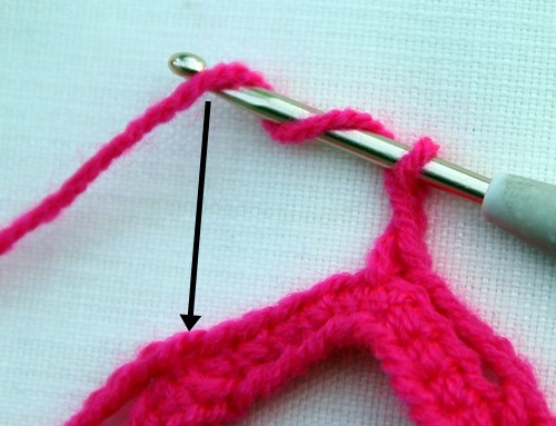 Blog-Inhaltsbild für 'Kostenlose Anleitung: Romantisches Windlicht - schnell und einfach gehäkelt'