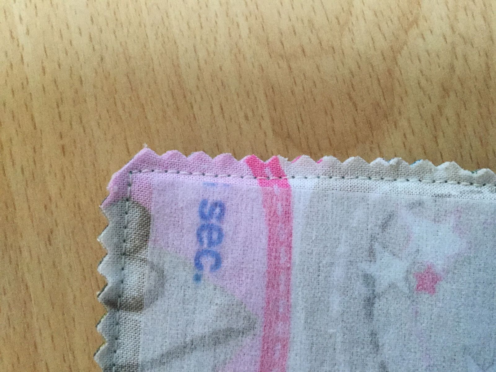 Blog-Inhaltsbild für 'Kostenlose Nähanleitung Wende-Buch- und Heftumschläge beliebiger Größe'