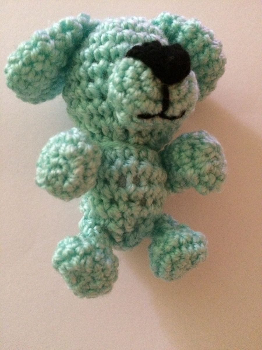 Blog-Inhaltsbild für 'Kostenlose Häkelanleitung - Kleines Hündchen -Schlüsselanhänger'