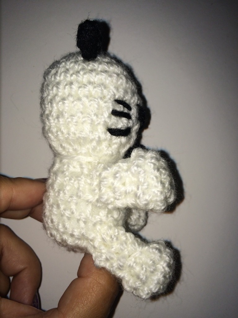 Blog-Inhaltsbild für 'Kostenlose Häkelanleitung - Kleines Kätzchen Schlüsselanhänger Taschenbaumler'