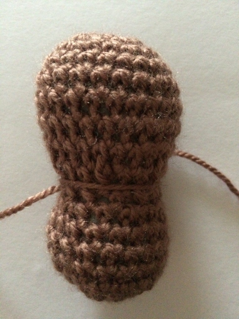 Blog-Inhaltsbild für 'Kostenlose Häkelanleitung - Kleine Engelchenbande - Schlüsselanhänger Taschenbaumler'