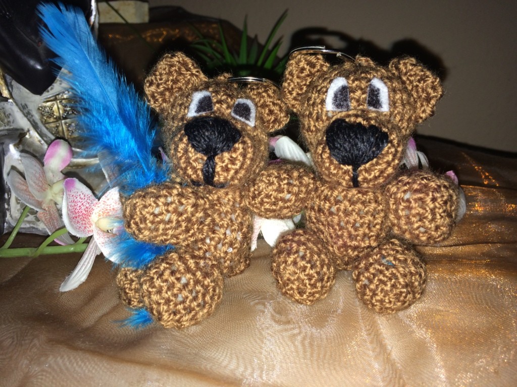 Blog-Inhaltsbild für 'Kostenlose Häkelanleitung -  Kleines Bärchen - Schlüsselanhänger - Taschenbaumler'