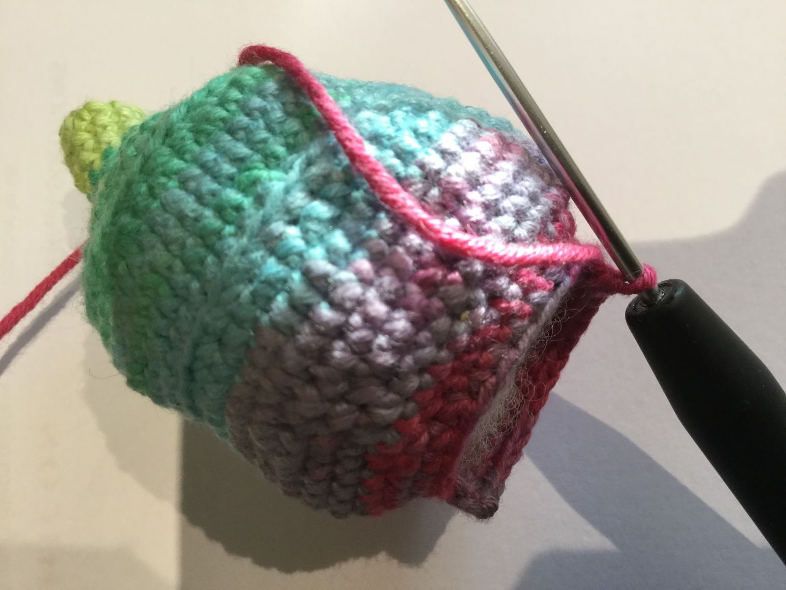 Blog-Inhaltsbild für 'Kostenlose Häkelanleitung Taschenbaumler Schnecke'